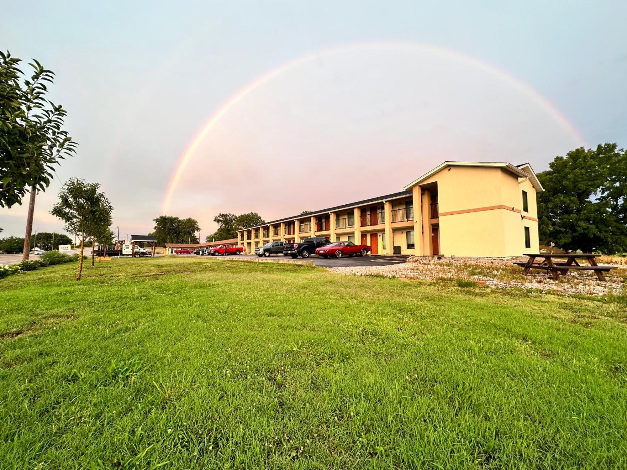Bel Air Motel Wood River Экстерьер фото